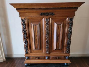 Armoire ancienne