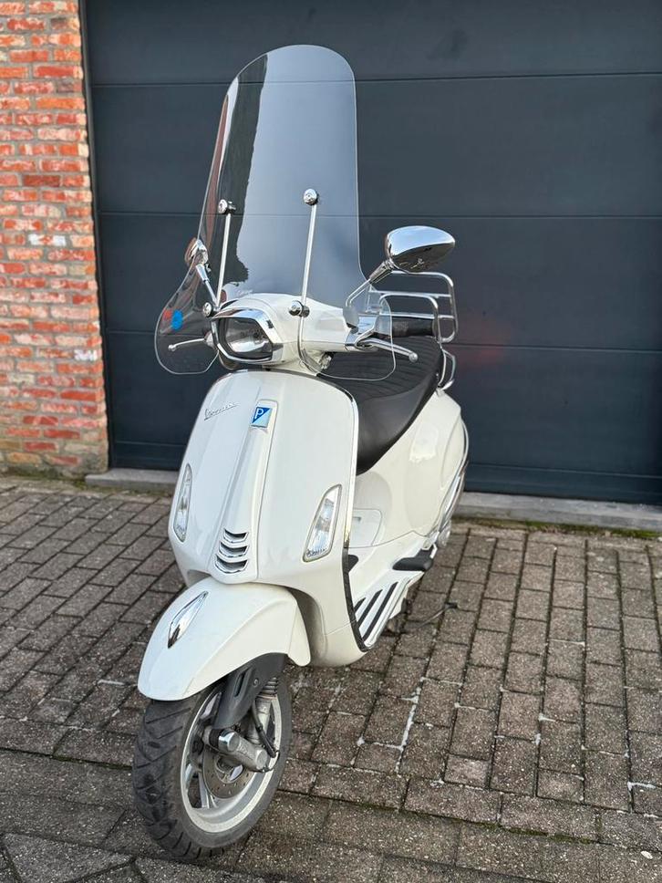 Vespa Sprint Classe B en bon état, Vélos & Vélomoteurs, Scooters | Vespa, Comme neuf, Enlèvement