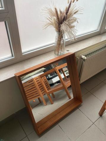Spiegel ikea 60x60cm beschikbaar voor biedingen