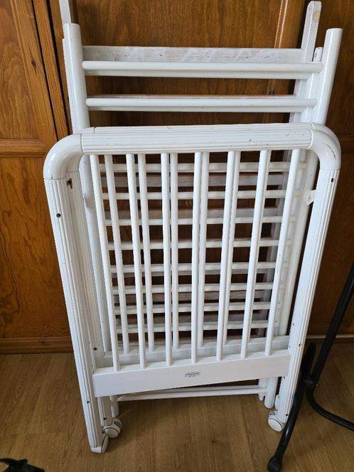 lit cage  enfants  à roulettes TRAMA, Kinderen en Baby's, Babywiegjes en Ledikanten, Gebruikt, Ledikant, Ophalen