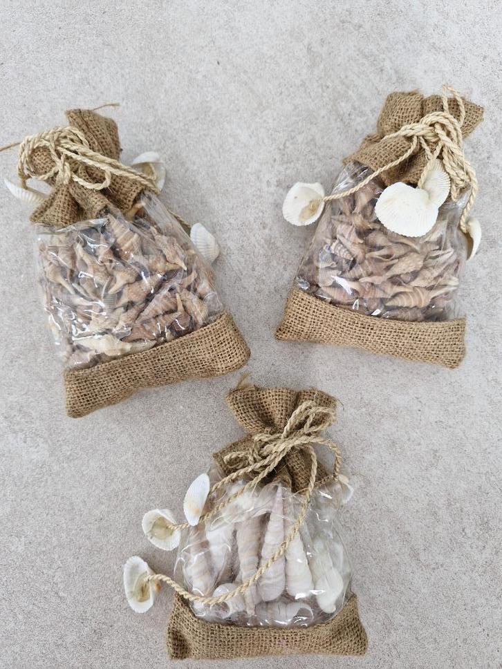 Decoratie schelpen in jutte zak - Nieuw, Hobby en Vrije tijd, Knutselen, Nieuw, Materiaal, Ophalen of Verzenden