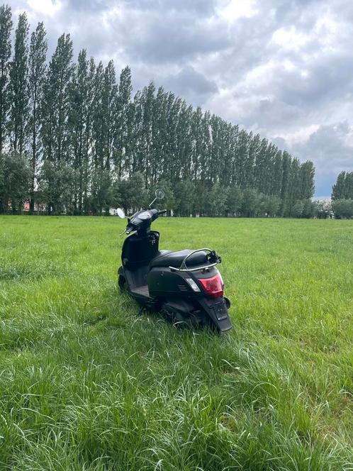 Kymco brommer, Fietsen en Brommers, Scooters | Piaggio, Zo goed als nieuw, Ophalen of Verzenden