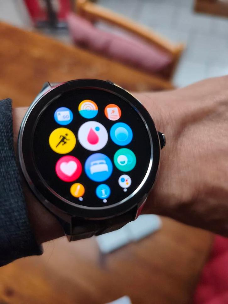 Montre connectée xiaomi watch 2 pro, Telecommunicatie, Wearable-accessoires, Zo goed als nieuw, Hoesje, Ophalen