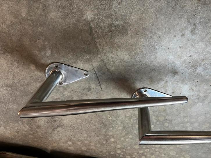 Gratis 3 kapsalon voet steunen, Huis en Inrichting, Badkamer | Badkamermeubels, Gebruikt, Ophalen