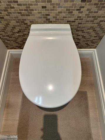 Ideal Standard hangtoilet + Softclose deksel Paguette, Enlèvement, Comme neuf, Pierre, Toilettes