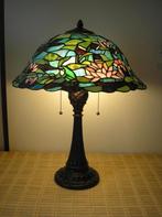 Tiffany tafellamp met mooie waterlelies, Enlèvement