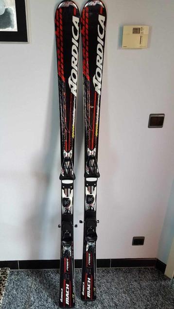 Ski NORDICA mach3 + sticks +skizak