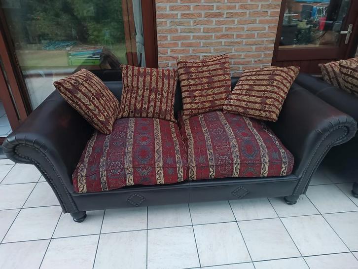 2 Chesterfield achtige zetels, Huis en Inrichting, Zetels | Zetels en Chaises Longues, Gebruikt, Ophalen
