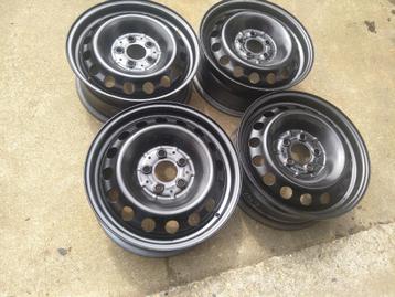 Mercedes Vito velgen zwart 16inch . keuze uit 2 sets. beschikbaar voor biedingen