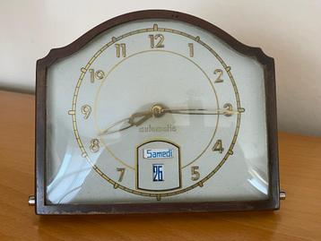 Vintage bureauklok Automatic beschikbaar voor biedingen