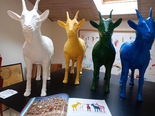 Cloned goat Beaufort 2003 sweetlove William, Antiek en Kunst, Kunst | Designobjecten, Ophalen