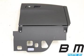 Dashboardkastje Audi A4 8W beschikbaar voor biedingen