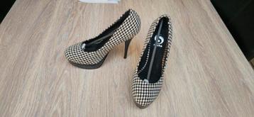 Dames schoenen SACHA  beschikbaar voor biedingen