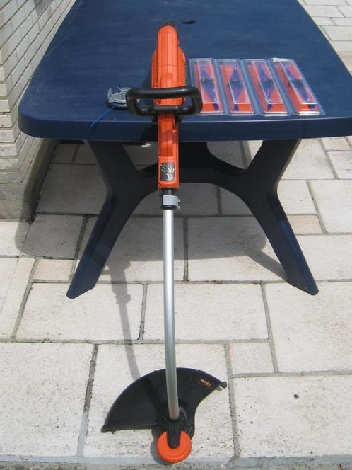 BLACK+DECKER 1 x Coupe-Bordures Filaire 700W +++, modèle GL7, Tuin en Terras, Grastrimmers, Zo goed als nieuw, Elektrisch, 30 tot 50 cm