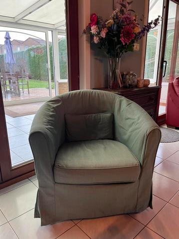 Leuk, Rond Fauteuil beschikbaar voor biedingen