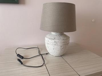 LAMPE DE TABLE beschikbaar voor biedingen