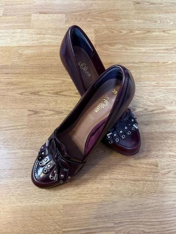 Bordeaux/paarse hakken s.Oliver 39 beschikbaar voor biedingen