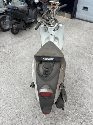 A klas ( zonder rijbewijs) en b klasse   Vanaf 70€, Fietsen en Brommers, Brommers | Peugeot, Ophalen