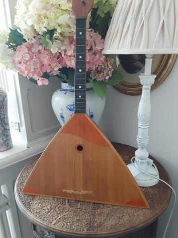 balalaika 3 snarig instrument " vintage beschikbaar voor biedingen