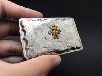Zilver tabaksdoosje met monogram Koning Willem III beschikbaar voor biedingen