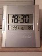Digitale klok/kalender, Huis en Inrichting, Woonaccessoires | Klokken, Ophalen of Verzenden, Gebruikt, Digitaal, Wekker of Tafelklok