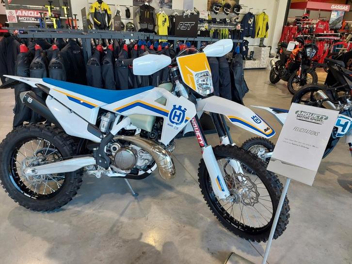 Husqvarna Heritage TE 250 2023, Fietsen en Brommers, Brommers | Crossbrommers, Zo goed als nieuw, Overige merken