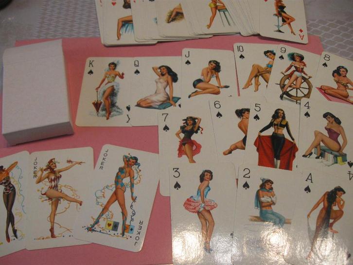 Mooi kaartspel - speelkaarten pin - up  + mooie jokers, Verzamelen, Speelkaarten, Jokers en Kwartetten, Zo goed als nieuw, Speelkaart(en)