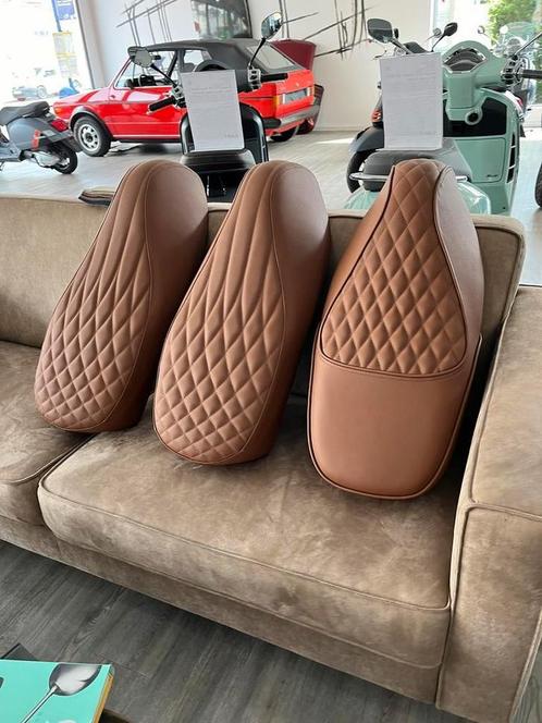 Vespa gts Buggati zadel bruin leer (nieuw!), Fietsen en Brommers, Brommeronderdelen | Scooters, Nieuw, Vespa, Zadel, Ophalen of Verzenden
