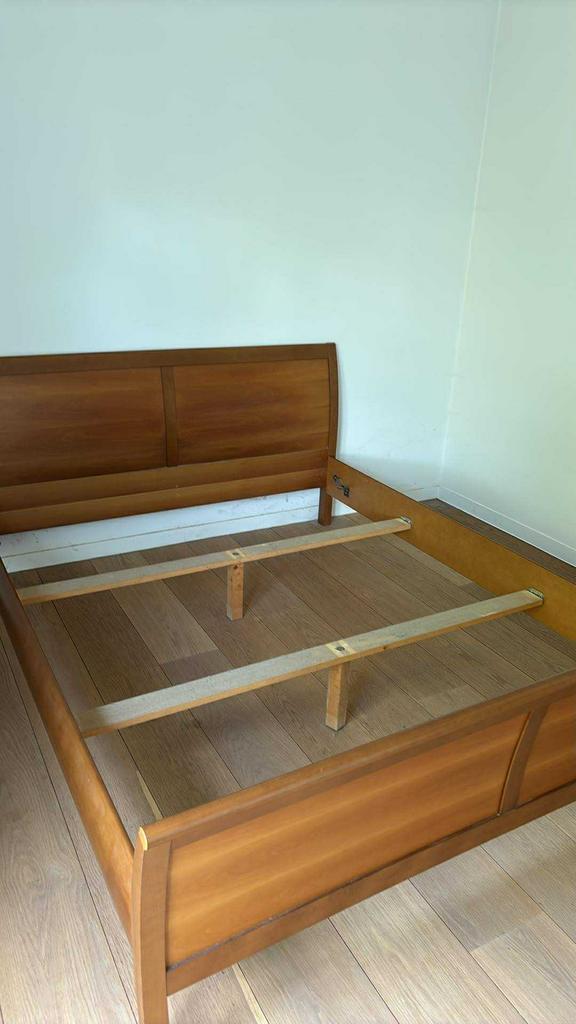 Bed 160/200 + 2 lattenbodems + 2 nachtkastjes, Huis en Inrichting, Slaapkamer | Bedden, Gebruikt, Tweepersoons, 160 cm, 200 cm