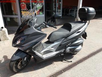 moto-scooter beschikbaar voor biedingen