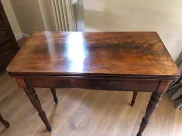 table de jeux en acajou Louis Philippe  beschikbaar voor biedingen