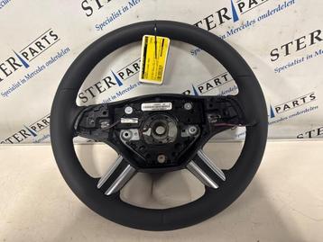 Stuurwiel van een Mercedes ML-Klasse beschikbaar voor biedingen