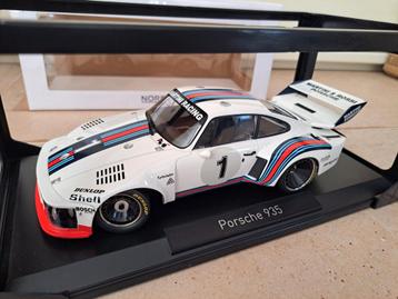 Porsche 935 Ickx Daytona Norev 1/18 Neuve disponible aux enchères