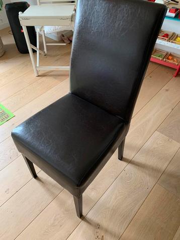 Lederen stoelen 8 stuks beschikbaar voor biedingen