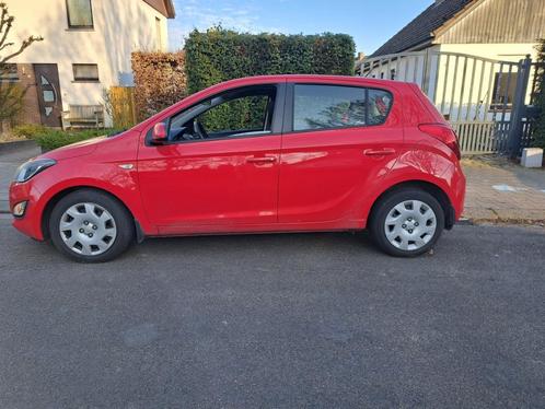 Te koop hyundai 2014, Auto's, Hyundai, Particulier, i10, Benzine, Euro 5, 5 deurs, Handgeschakeld, Rood, Zwart, Stof, Ophalen