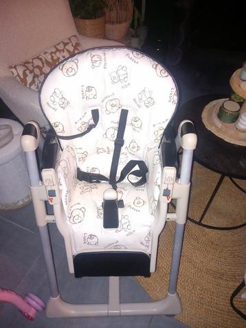 Eetstoel voor baby. 10 euro beschikbaar voor biedingen