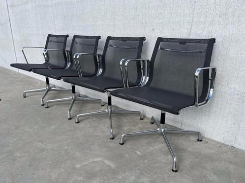 Vitra Eames EA108 netweave stoelen, 3x, heel mooie staat, Maison & Meubles, Chaises de bureau, Comme neuf, Enlèvement ou Envoi