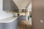 Moderne Mat Grijze Hoekkeuken met Losse Wand GEDEMONTEERD