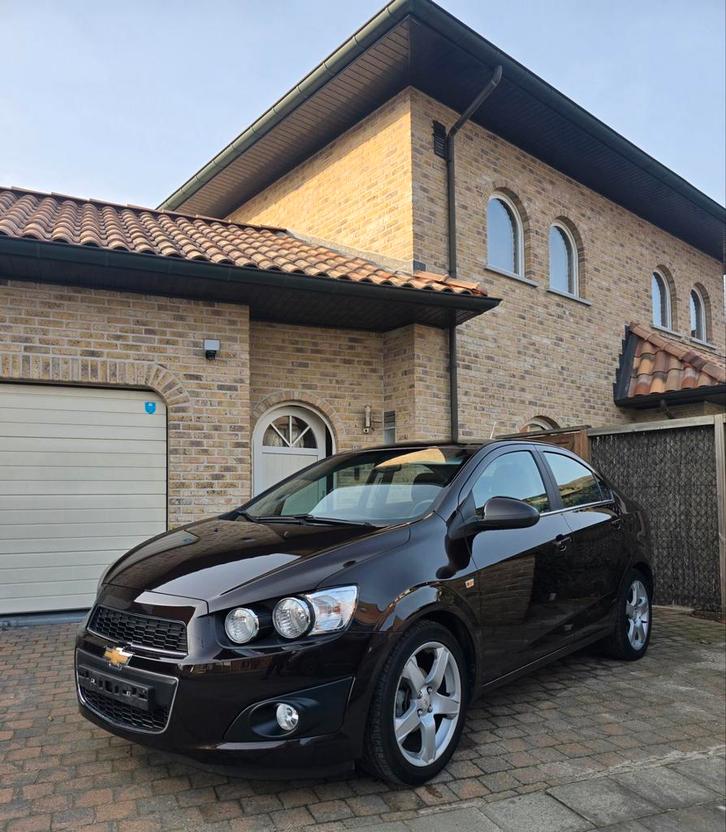 Chevrolet Aveo Sedan 1.4i Automaat met 16.200KM!!, Autos, Chevrolet, Particulier, Aveo, ABS, Phares directionnels, Airbags, Air conditionné