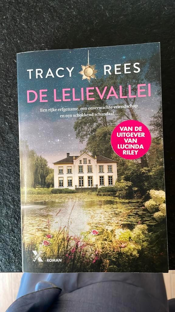 Tracy Rees - De lelievallei, Boeken, Literatuur, Zo goed als nieuw, Ophalen of Verzenden