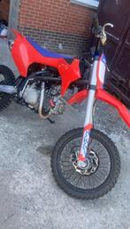 150cc 4takt, Fietsen en Brommers, Ophalen, Zo goed als nieuw