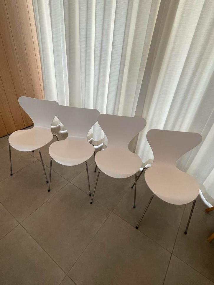 4 vlinderstoelen - 2008 Arne Jacobsen Fritz Hansen, Huis en Inrichting, Stoelen, Zo goed als nieuw, Ophalen