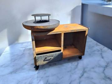 plancha met robuuste tafel beschikbaar voor biedingen