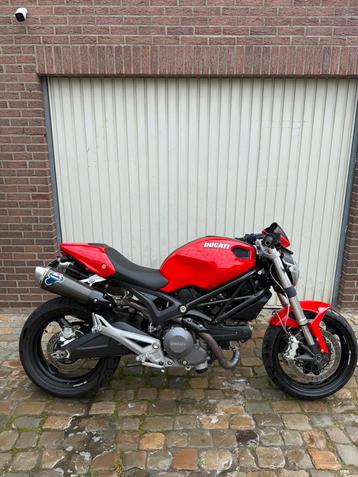 Ducati Monster 696 beschikbaar voor biedingen