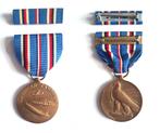 AMERICAN CAMPAIGN MEDAL + LINT - US WW2 ORIGINEEL, Ophalen of Verzenden, Landmacht, Lintje, Medaille of Wings