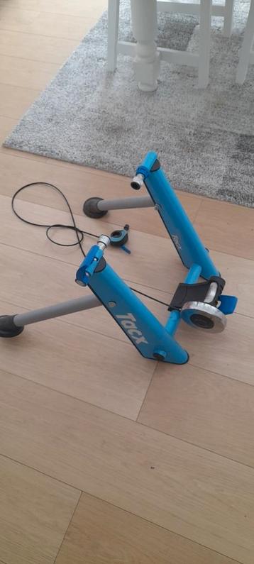 Fietsrollen Tacx beschikbaar voor biedingen