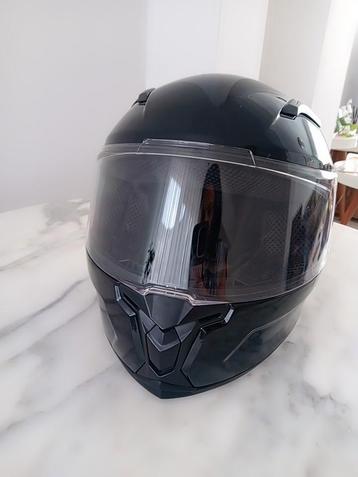 Motorhelm beschikbaar voor biedingen