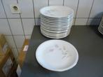 A SAISIR -lot de 16 assiettes plates, dia. 24 cm - bord doré, Enlèvement