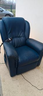 Fauteuil électrique bleu en cuir, Cuir