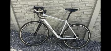 Triban Velo Route Homme Cyclotourisme Decathlon 0494/463597 beschikbaar voor biedingen
